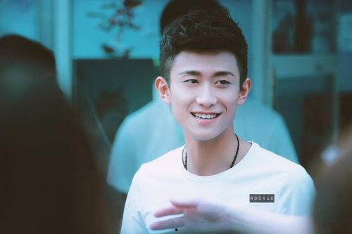 张一山圈内爆料,独家爆料背后的真实故事